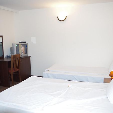 Family Hotel Diana Lyaskovo  Экстерьер фото