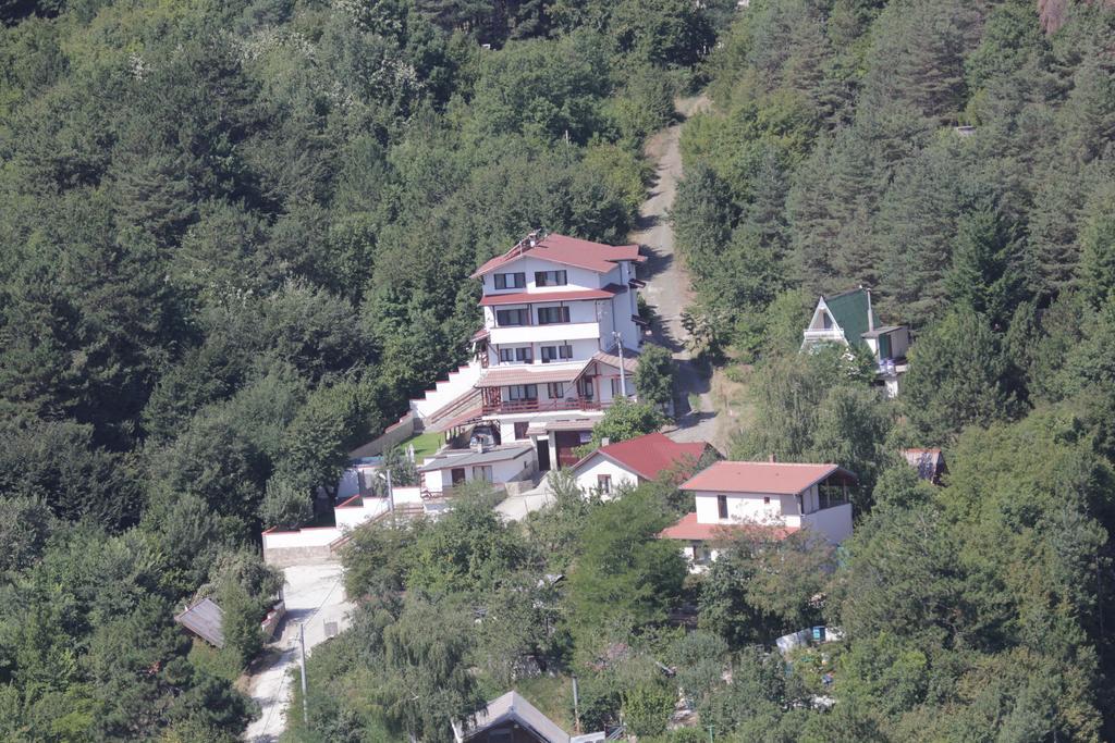 Family Hotel Diana Lyaskovo  Экстерьер фото